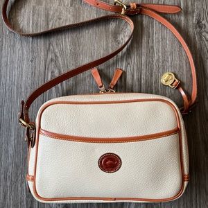Dooney & Bourke Camera Zip Top Sling / Crossbody Bag